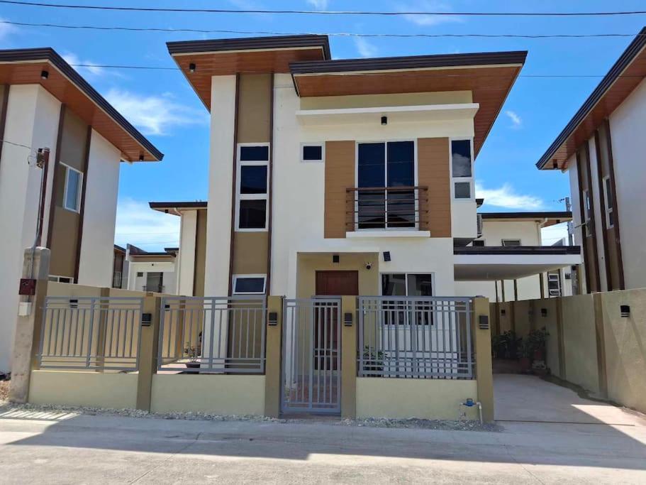 Vacation Home Near Panglao Airport And White Sand Beaches Biking Exterior photo